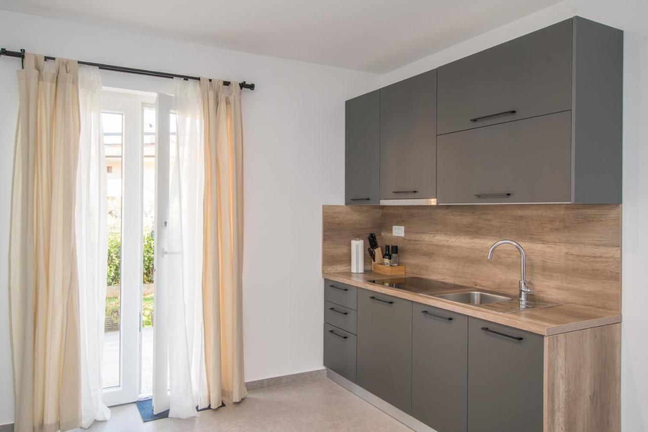 Apartments Lirio Umag Exterior foto