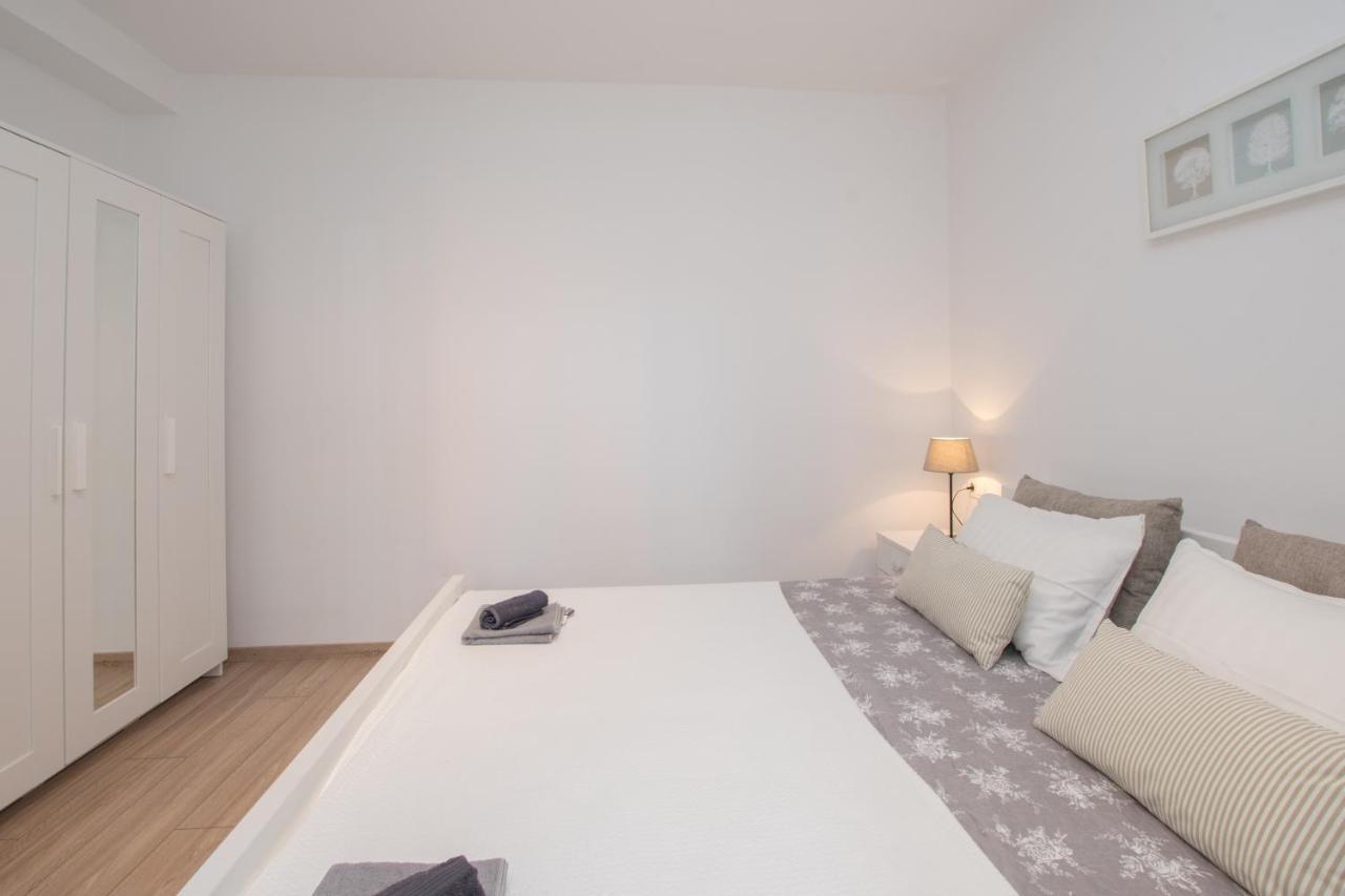 Apartments Lirio Umag Exterior foto