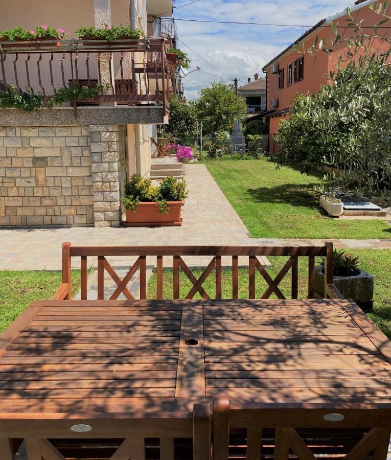 Apartments Lirio Umag Exterior foto